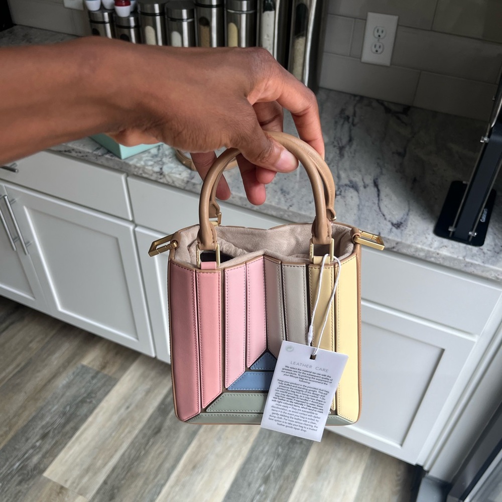 MLouye Sera Tall Tote Mini Gummy Bag